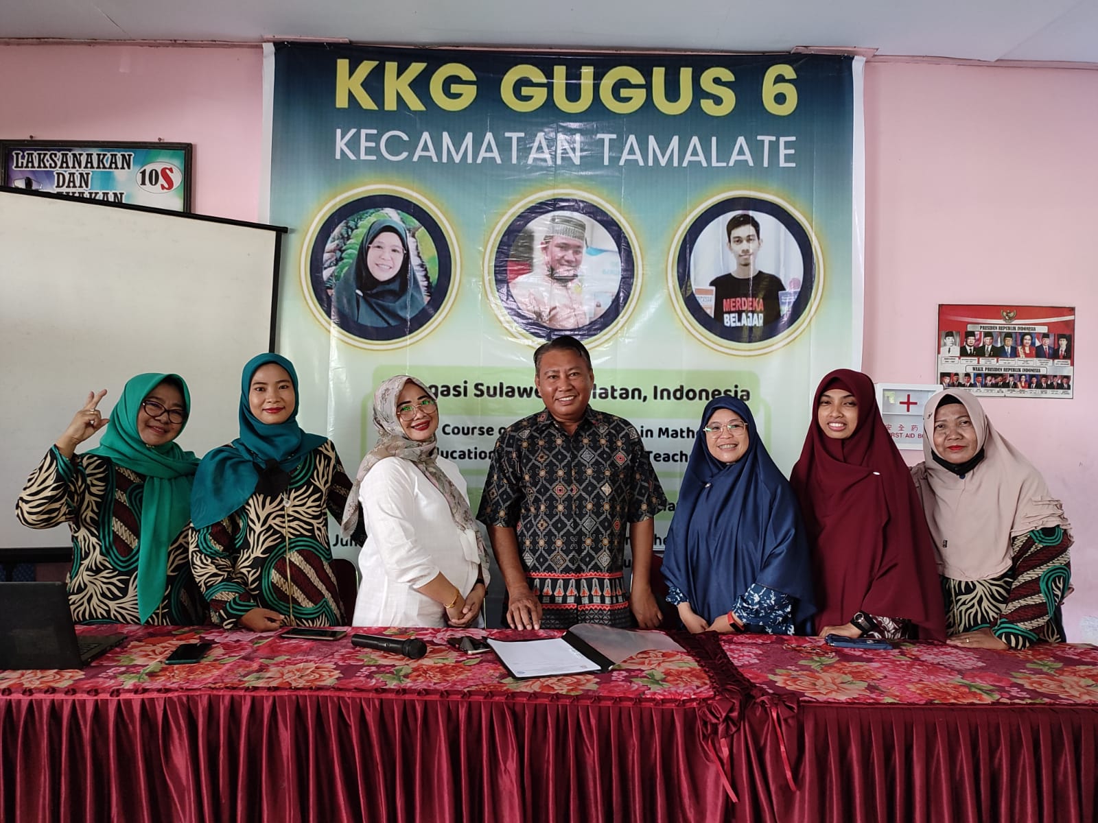 KEGIATAN KKG GUGUS 6 GELAR DI UPT SPF SDI BAROMBONG 3 MAKASSAR - Transnusi