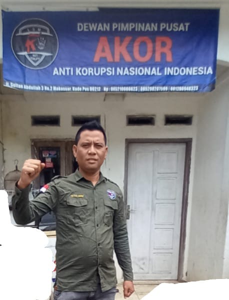 Ketua Umum LSM AKOR Sutoyo Gaffar SH Pimpin Demo di Mapolda Sul-Sel