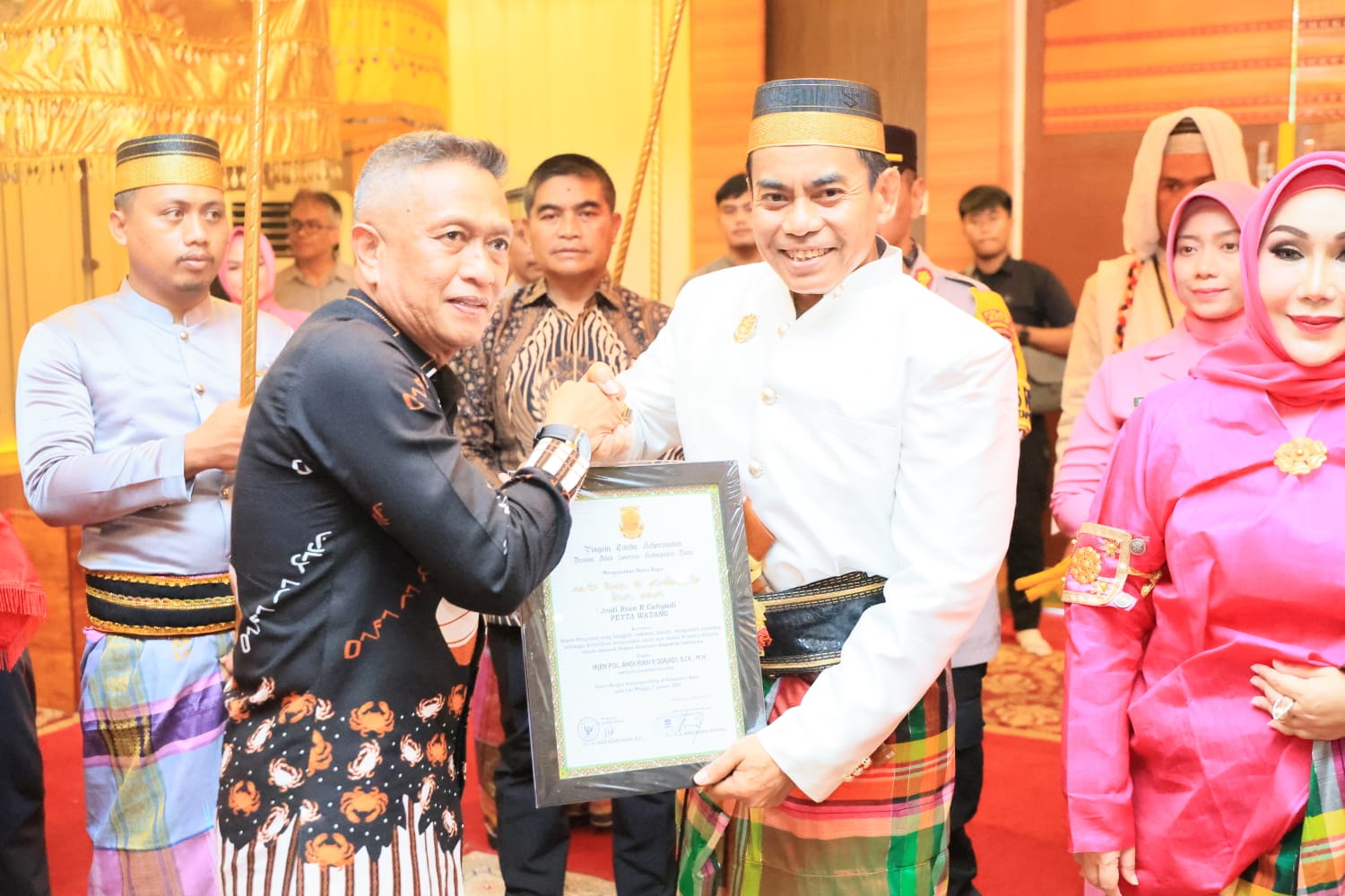 Kapolda Sulawesi Selatan, Dianugerahi Gelar Adat Petta Watang