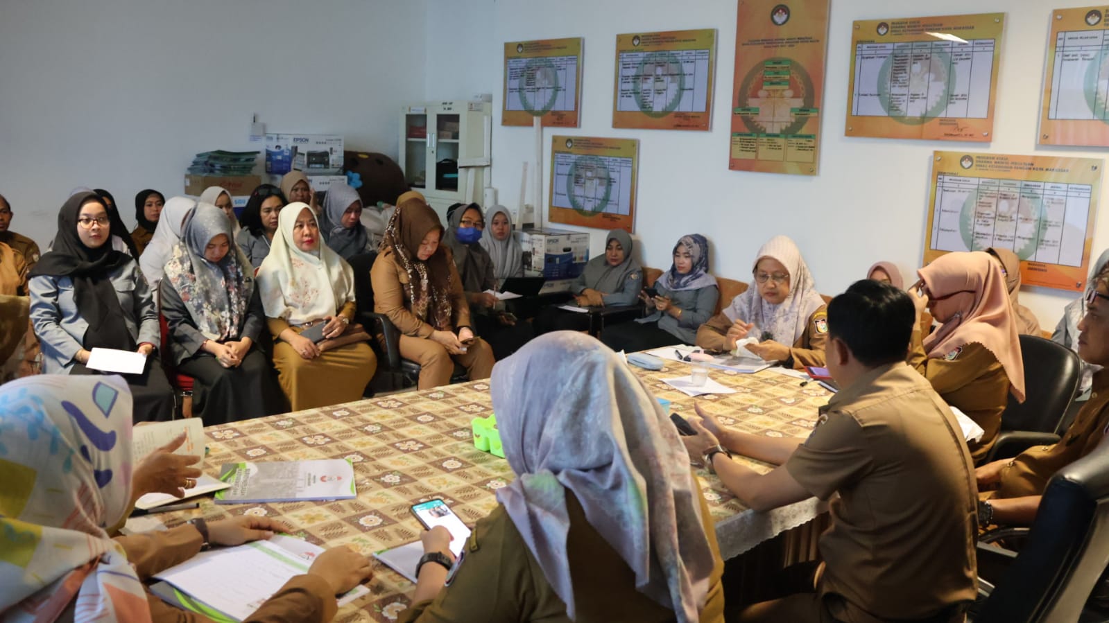 Plt Kadis Ketapang Alamsyah Sahabuddin Pimpin Rakor bersama Jajaran