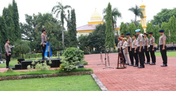Kapolda Sulsel Terima Laporan Kenaikan Pangkat 390 Personel